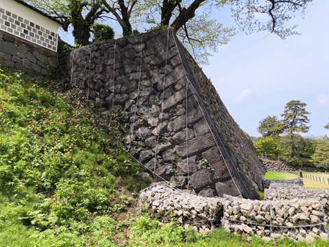 【落石防護網】石川県金沢市　金沢城安全対策工事